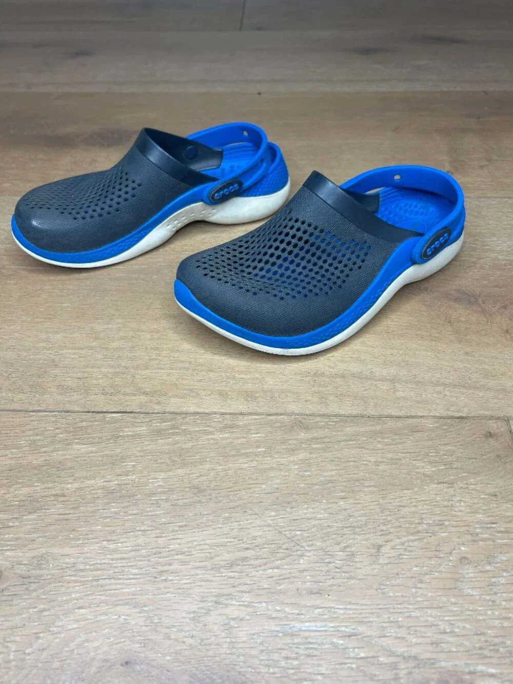 Crocs LiteRide Kids Clogs Navy / Bright Cobalt Size J2